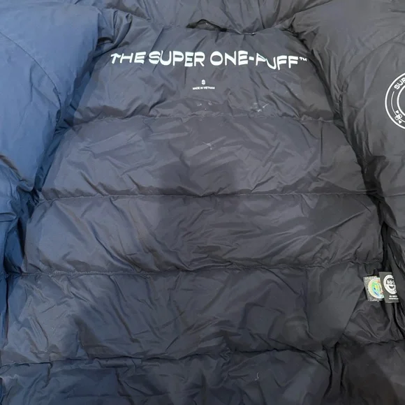 Aritzia Black SuperPuff Jacket - Picture 6 of 7